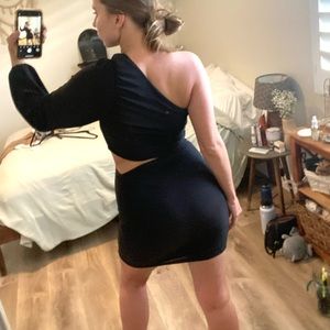 Beautiful and elegant black one shoulder cut out dress